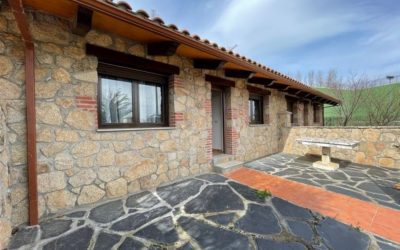 Chalet adosado en venta en calle Alameda